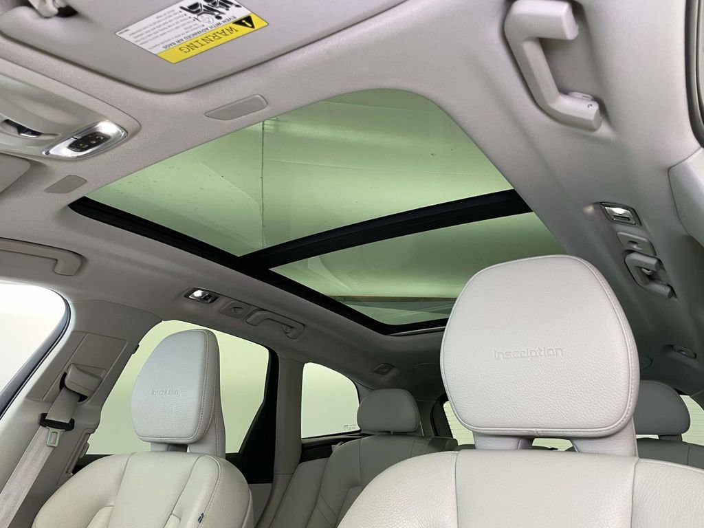 Used 2019 Volvo XC60 T5 Inscription w/ Protection Package AWD/4WD image 15