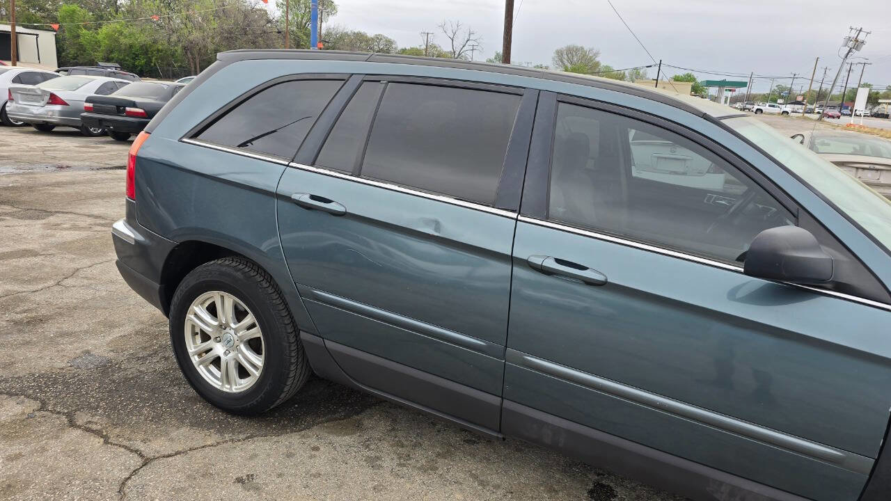 Used 2005 Chrysler Pacifica Touring image 6