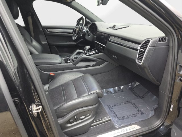 Used 2023 Porsche Cayenne Platinum Edition AWD/4WD image 37