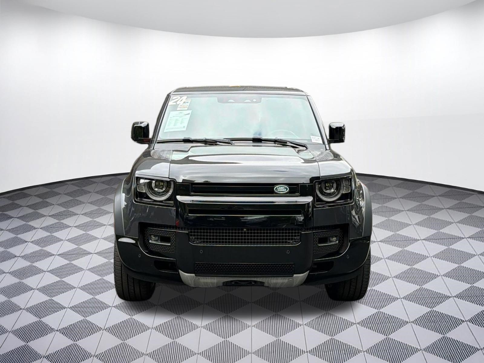 Used 2024 Land Rover Defender 130 X AWD/4WD image 6