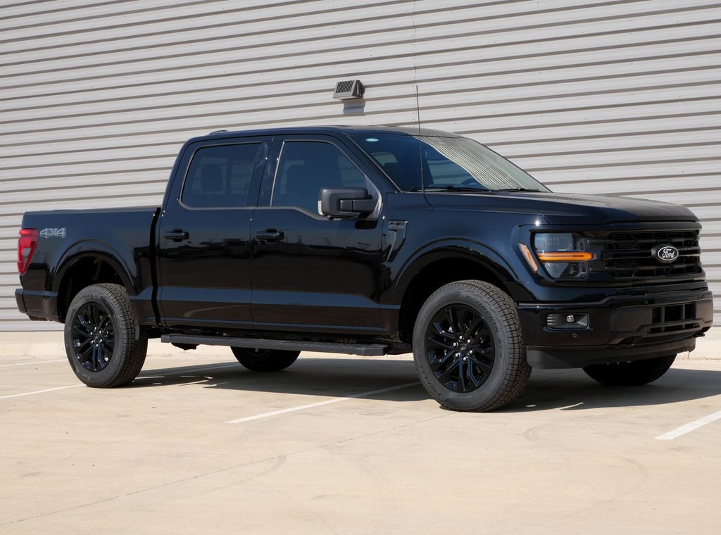 New 2026 Ford F150 XLT w/ Equipment Group 302A MID