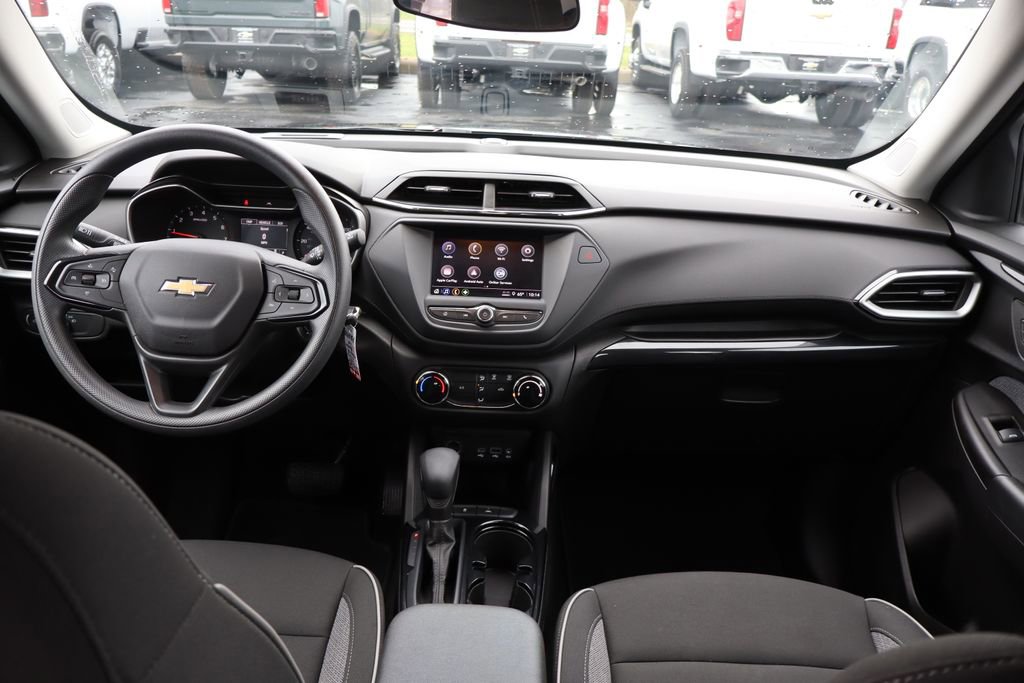 Used 2023 Chevrolet TrailBlazer LS image 16