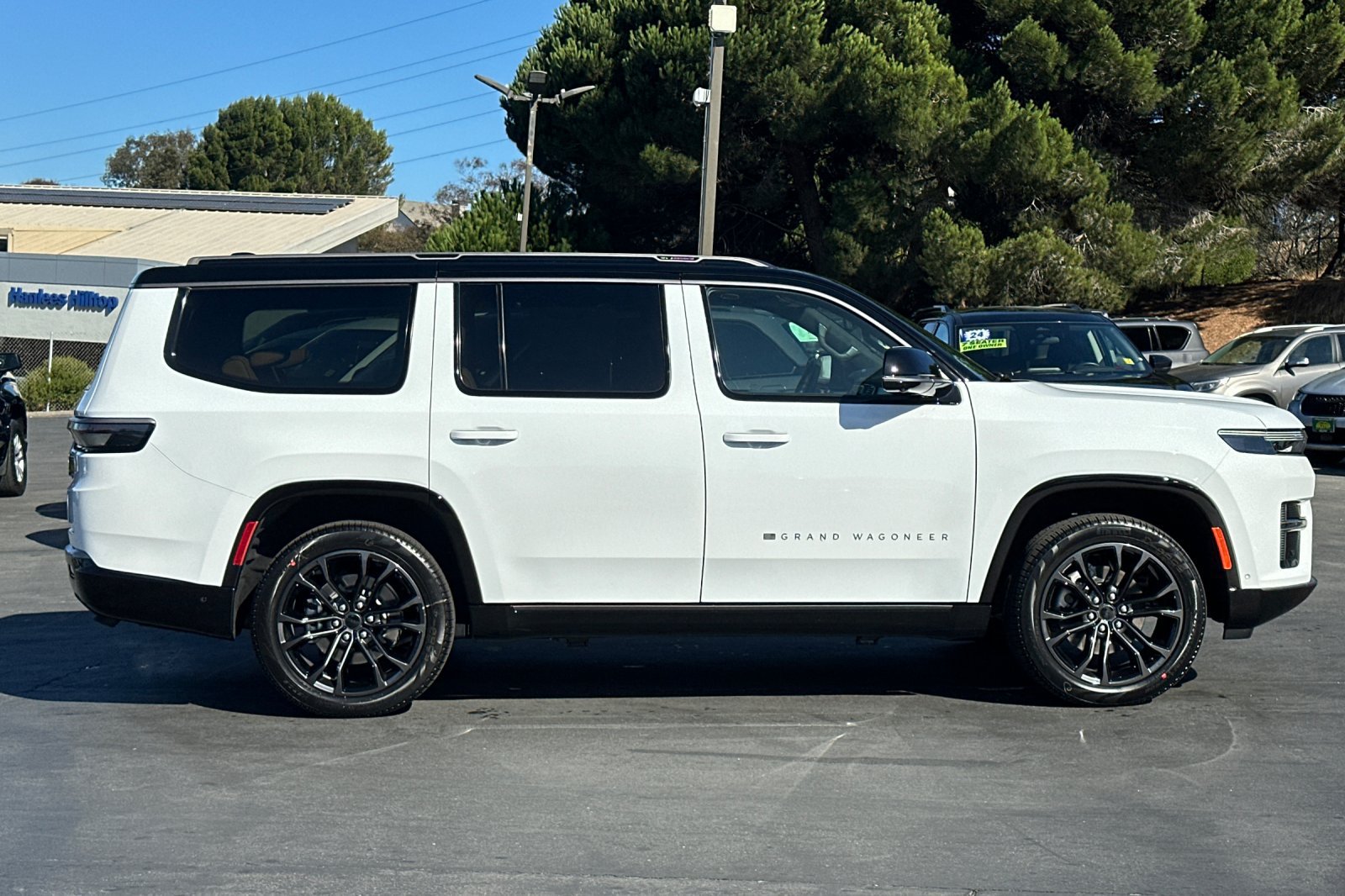 New 2026 Jeep Grand Wagoneer Summit AWD/4WD image 3