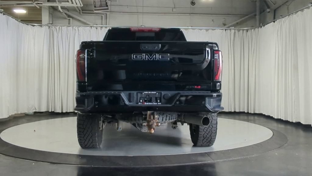 Used 2025 GMC Sierra 2500 AT4X AWD/4WD image 7