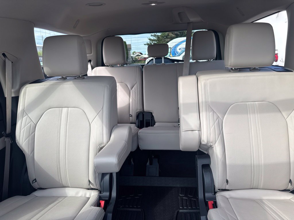 Used 2023 Ford Expedition Platinum AWD/4WD image 31