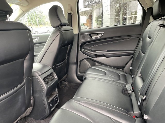 Used 2022 Ford Edge Titanium image 14
