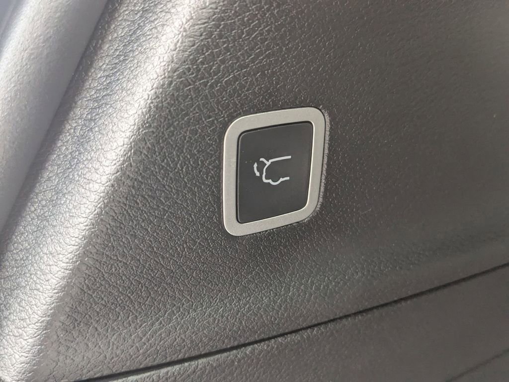 New 2026 Chrysler Pacifica Select FWD image 26