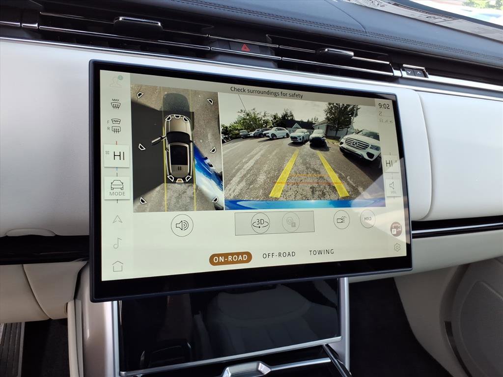 Used 2025 Land Rover Range Rover SE AWD/4WD image 20