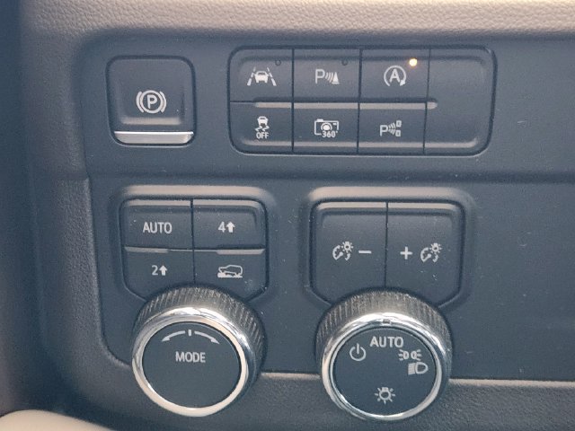 Used 2025 Chevrolet Tahoe LT AWD/4WD image 20