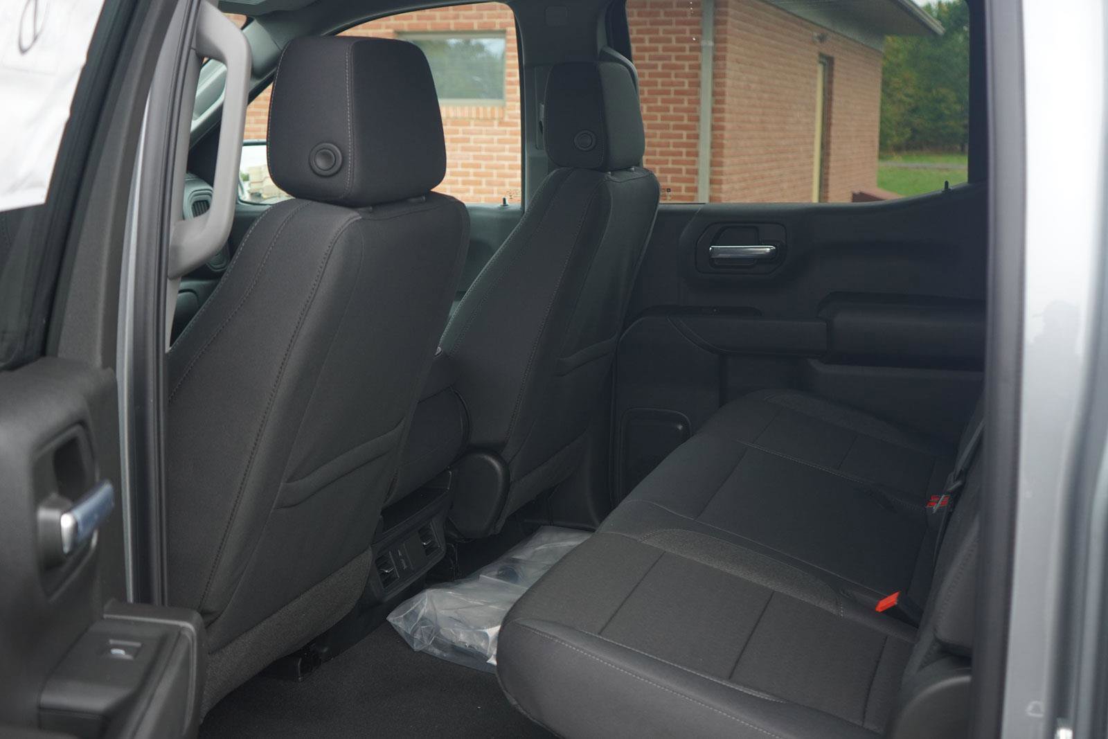 New 2026 Chevrolet Silverado 1500 Custom Trail Boss w/ LPO, Dark Essentials Package AWD/4WD image 25