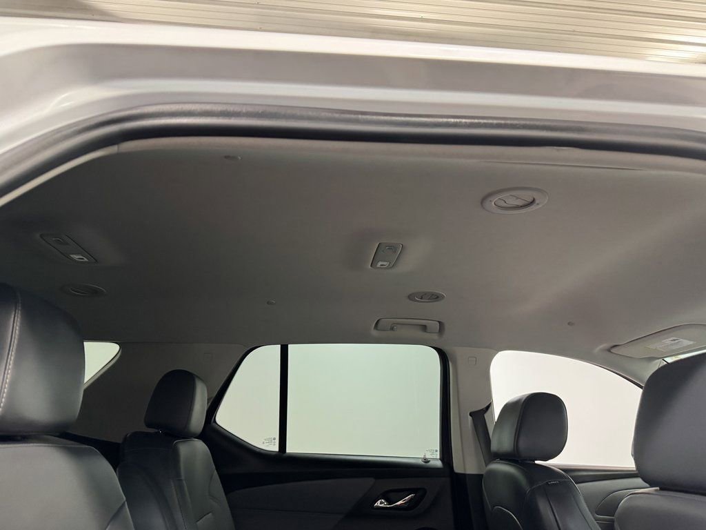 Used 2021 Chevrolet Traverse Premier image 69