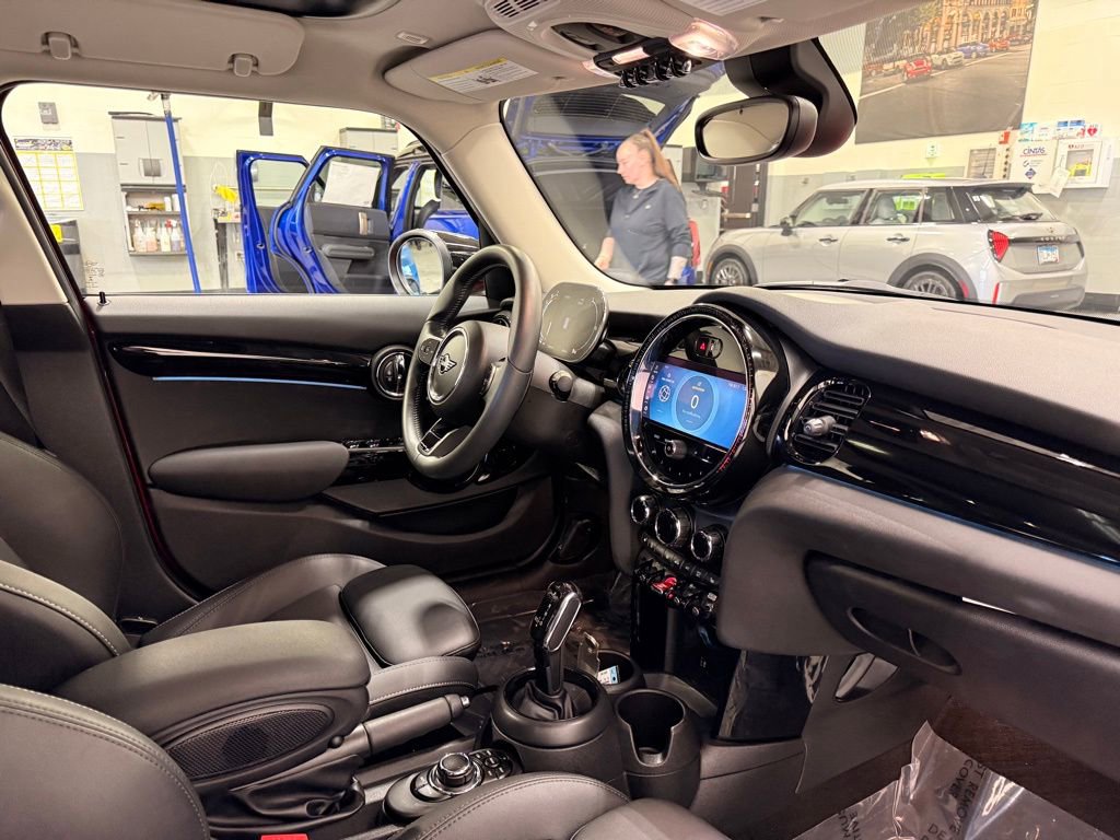 Certified 2023 MINI Cooper S image 29