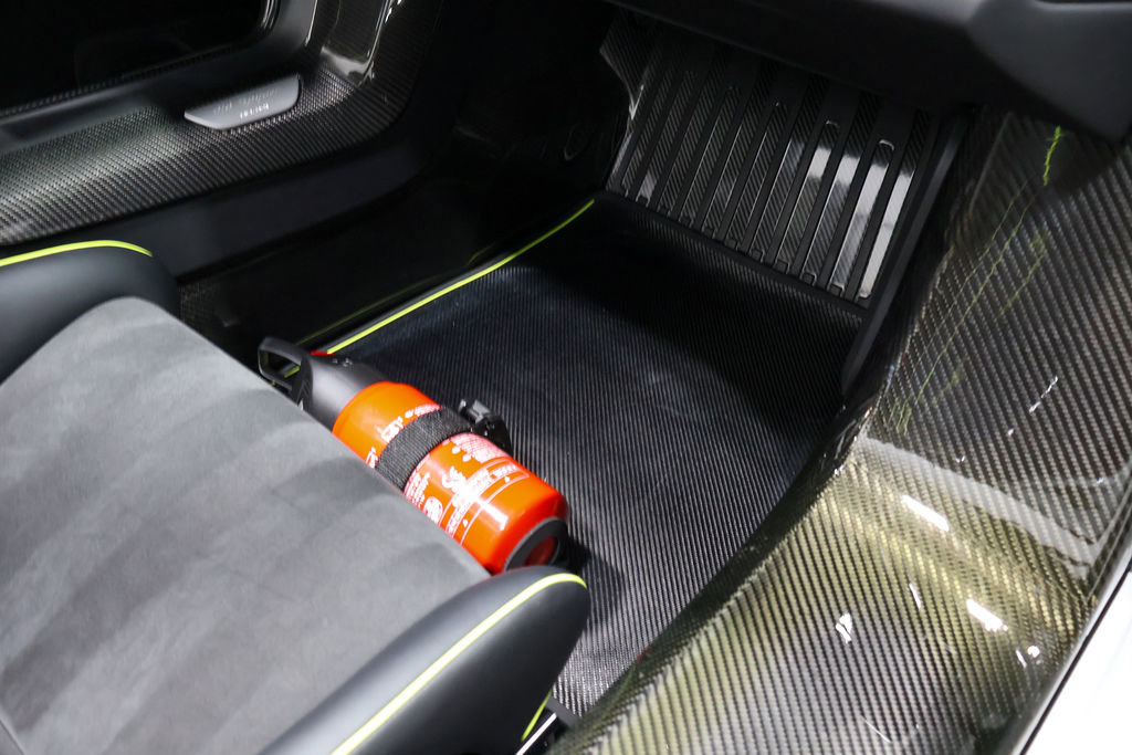 Used 2015 Porsche 918 Spyder image 60