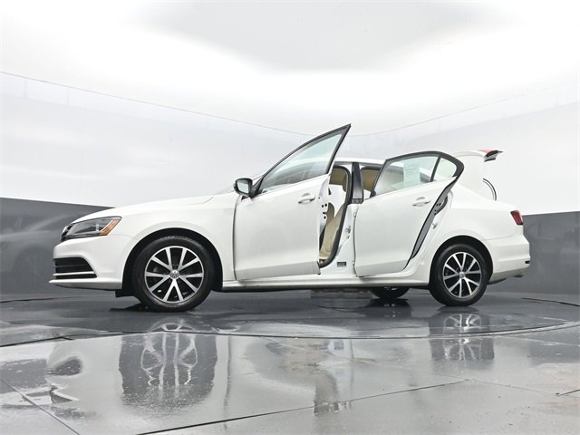 Used 2018 Volkswagen Jetta SE image 33