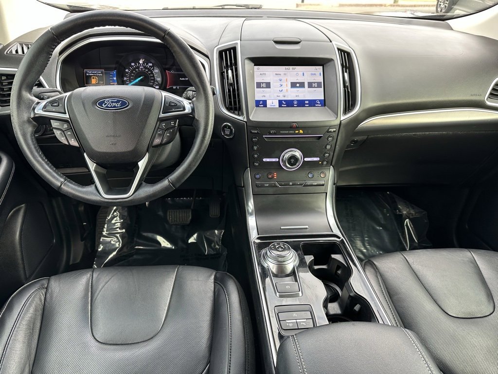 Used 2019 Ford Edge Titanium w/ Equipment Group 301A image 4