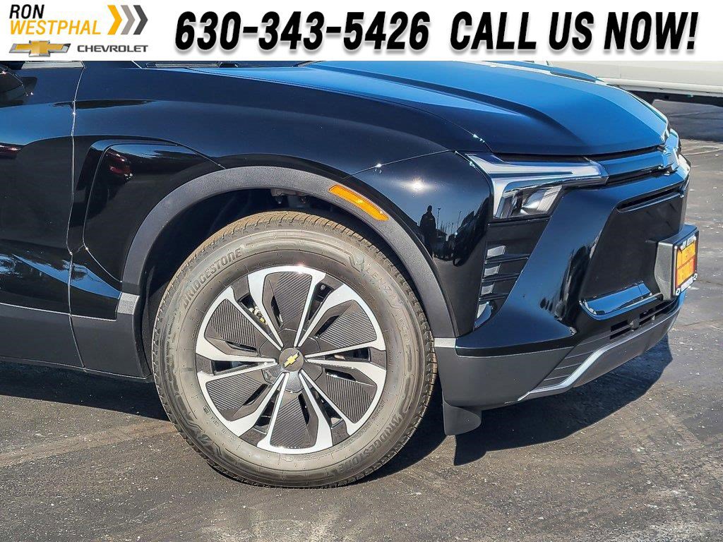 New 2026 Chevrolet Blazer EV LT image 2