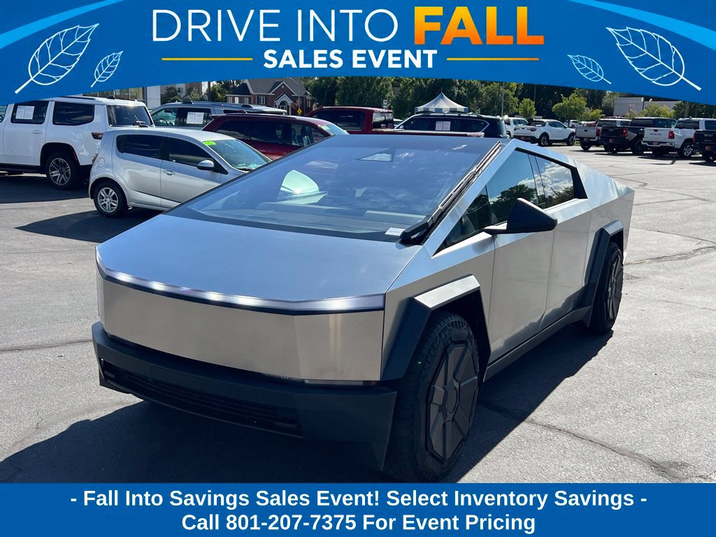 Used 2024 Tesla Cybertruck AWD Crew Cab image 2