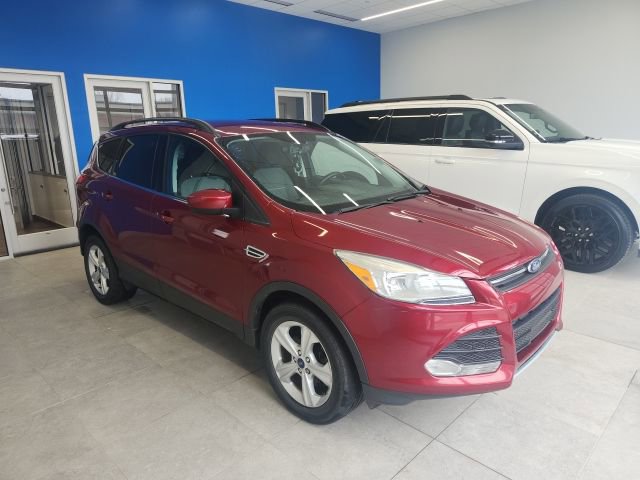Used 2014 Ford Escape SE w/ Equipment Group 201A image 3