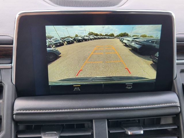 Used 2023 Chevrolet Suburban Premier AWD/4WD image 15