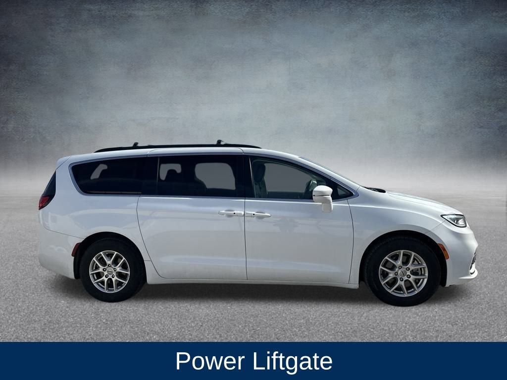 Used 2022 Chrysler Pacifica Touring-L image 7