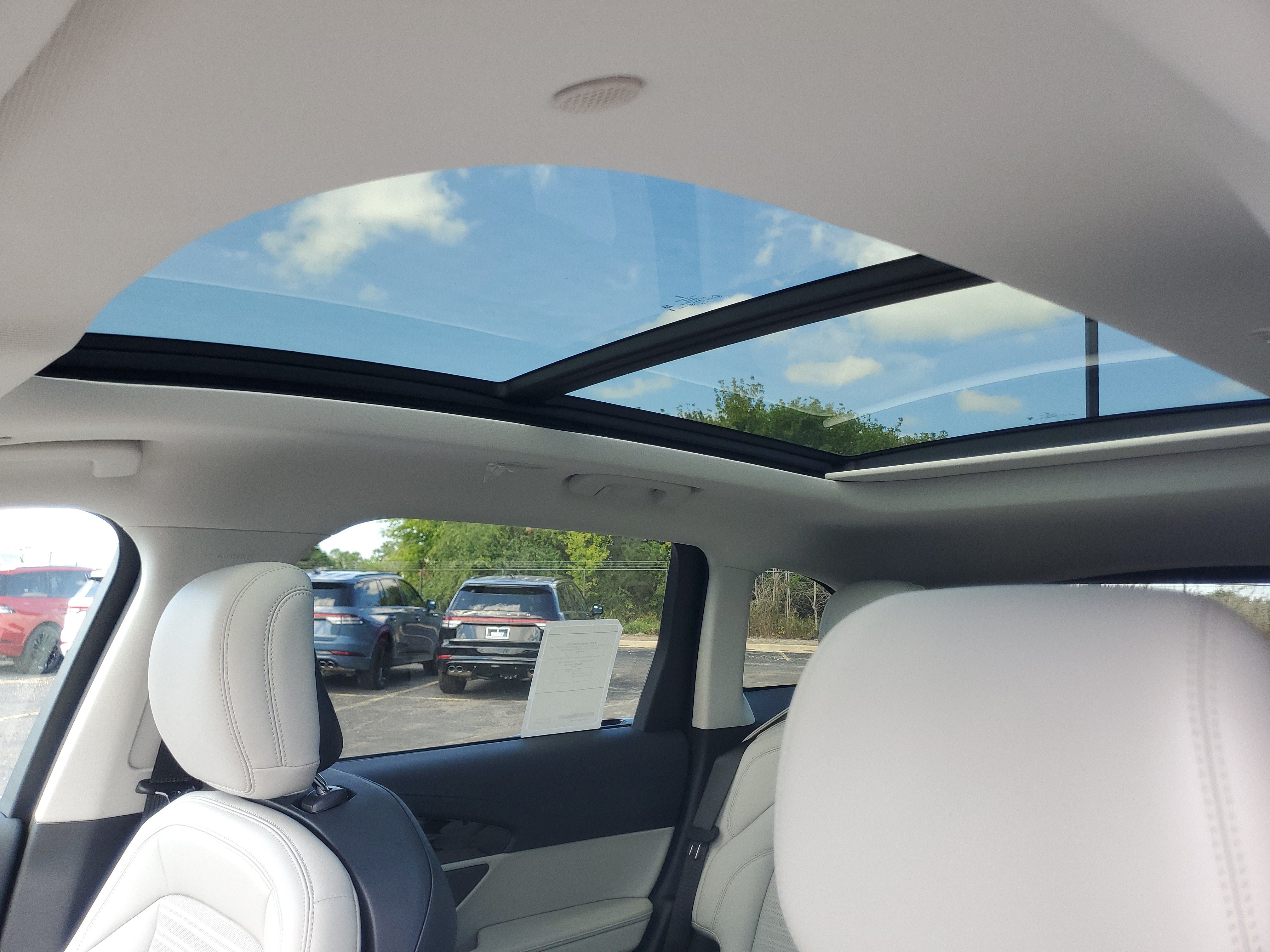 New 2026 Lincoln Nautilus Reserve w/ Jet Appearance Package AWD/4WD image 10