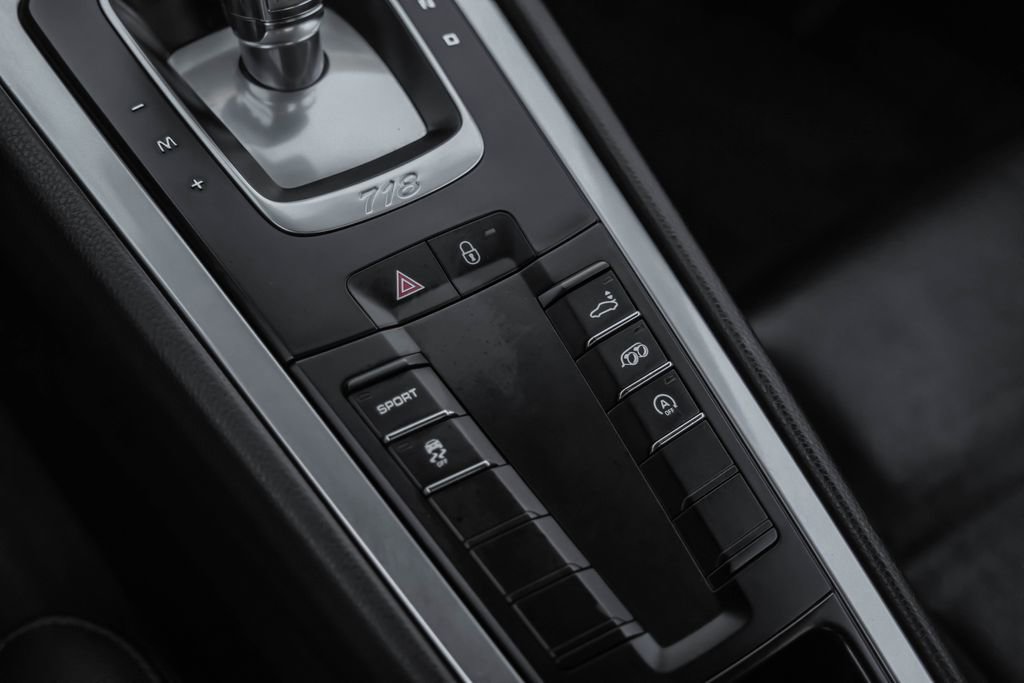 Used 2018 Porsche 718 Cayman S image 20