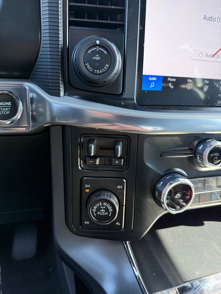 New 2025 Ford F150 Lariat image 21