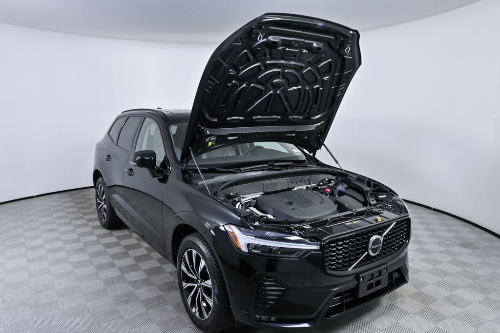 Certified 2023 Volvo XC60 B5 Plus w/ Protection Package Premier AWD/4WD image 34