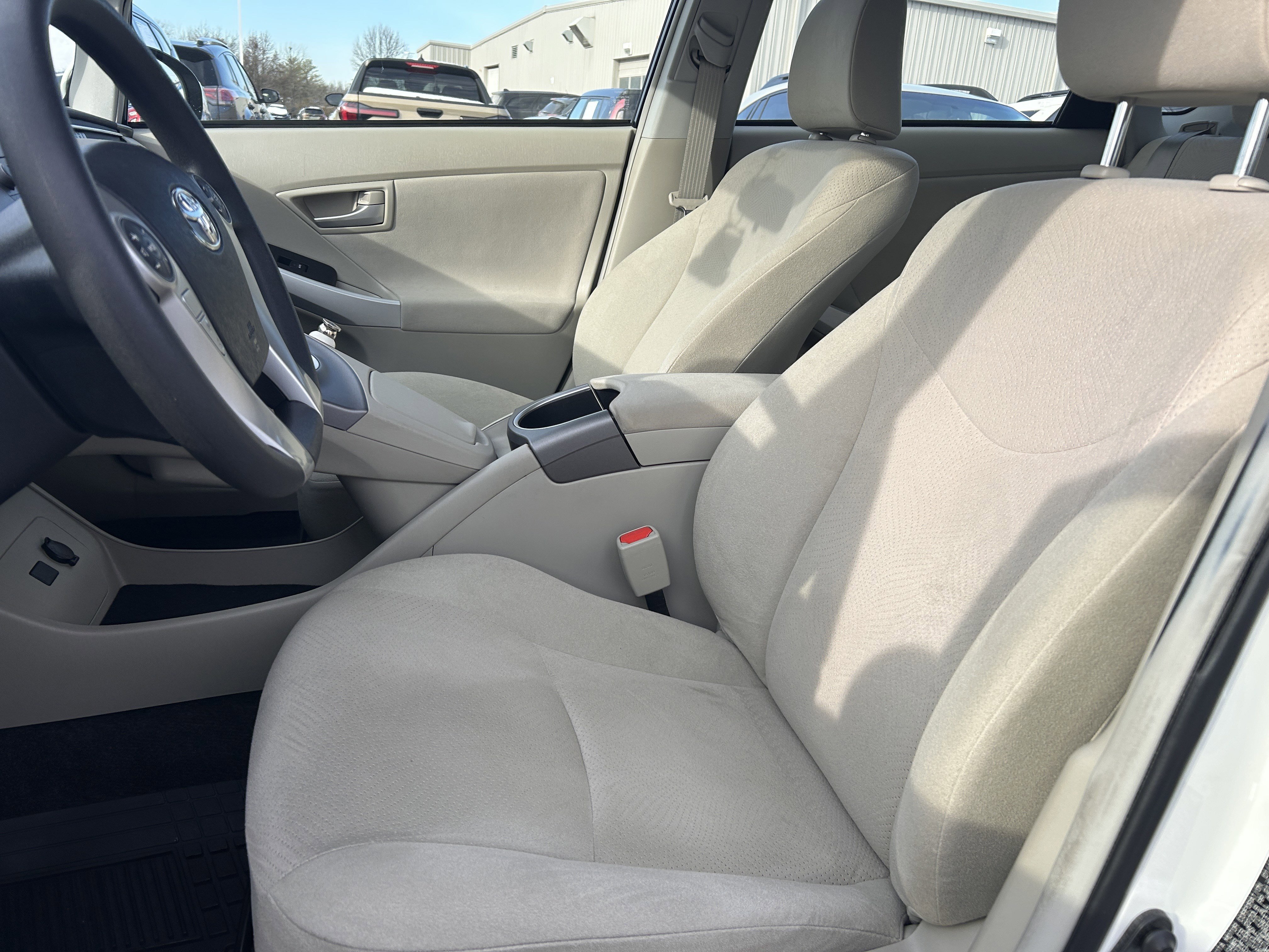 Used 2015 Toyota Prius Four image 20