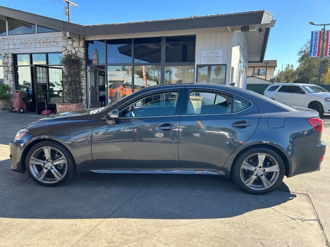 Used 2011 Lexus IS 250 w/ Premium Pkg Value Edition image 3