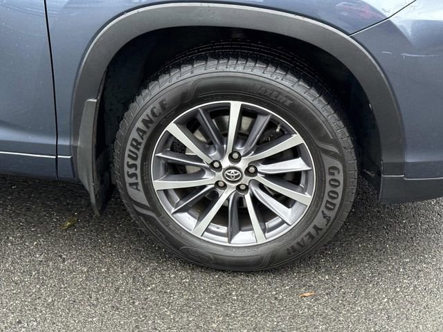Used 2017 Toyota Highlander XLE image 7