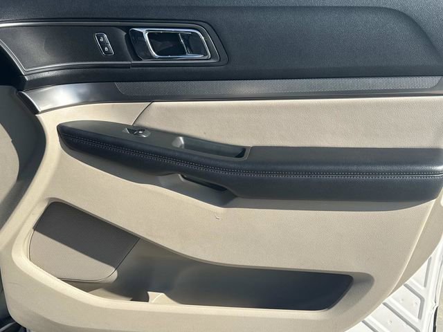 Used 2018 Ford Explorer XLT w/ Equipment Group 202A image 19