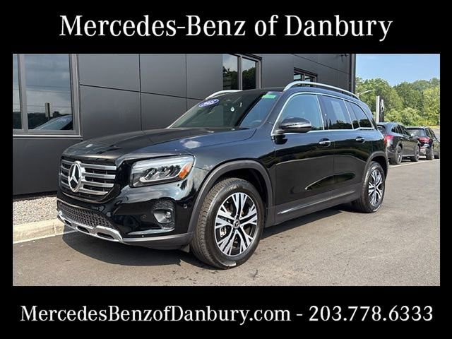 Used 2025 Mercedes-Benz GLB 250 4MATIC image 1