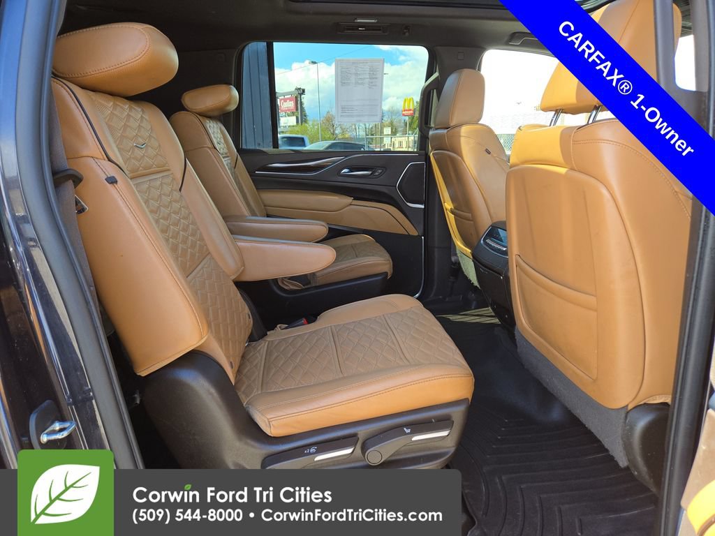 Used 2022 Cadillac Escalade ESV Premium Luxury AWD/4WD image 35