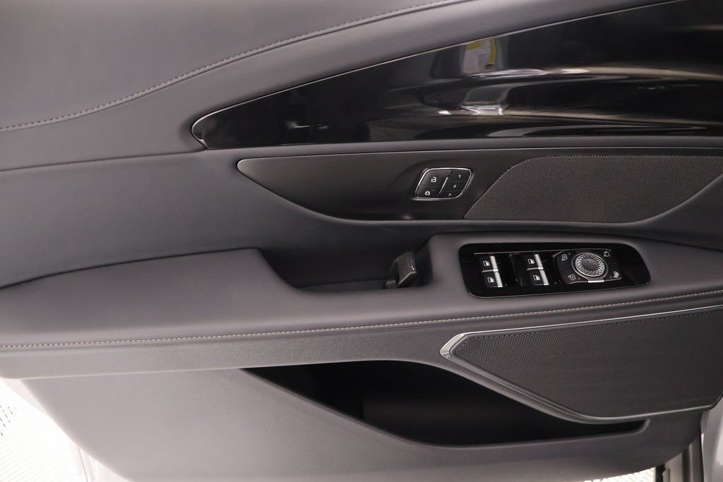 New 2026 Lincoln Nautilus Premier AWD/4WD image 15
