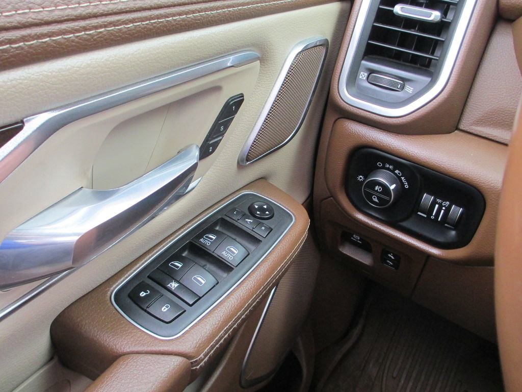 Used 2021 RAM 1500 Laramie AWD/4WD image 28