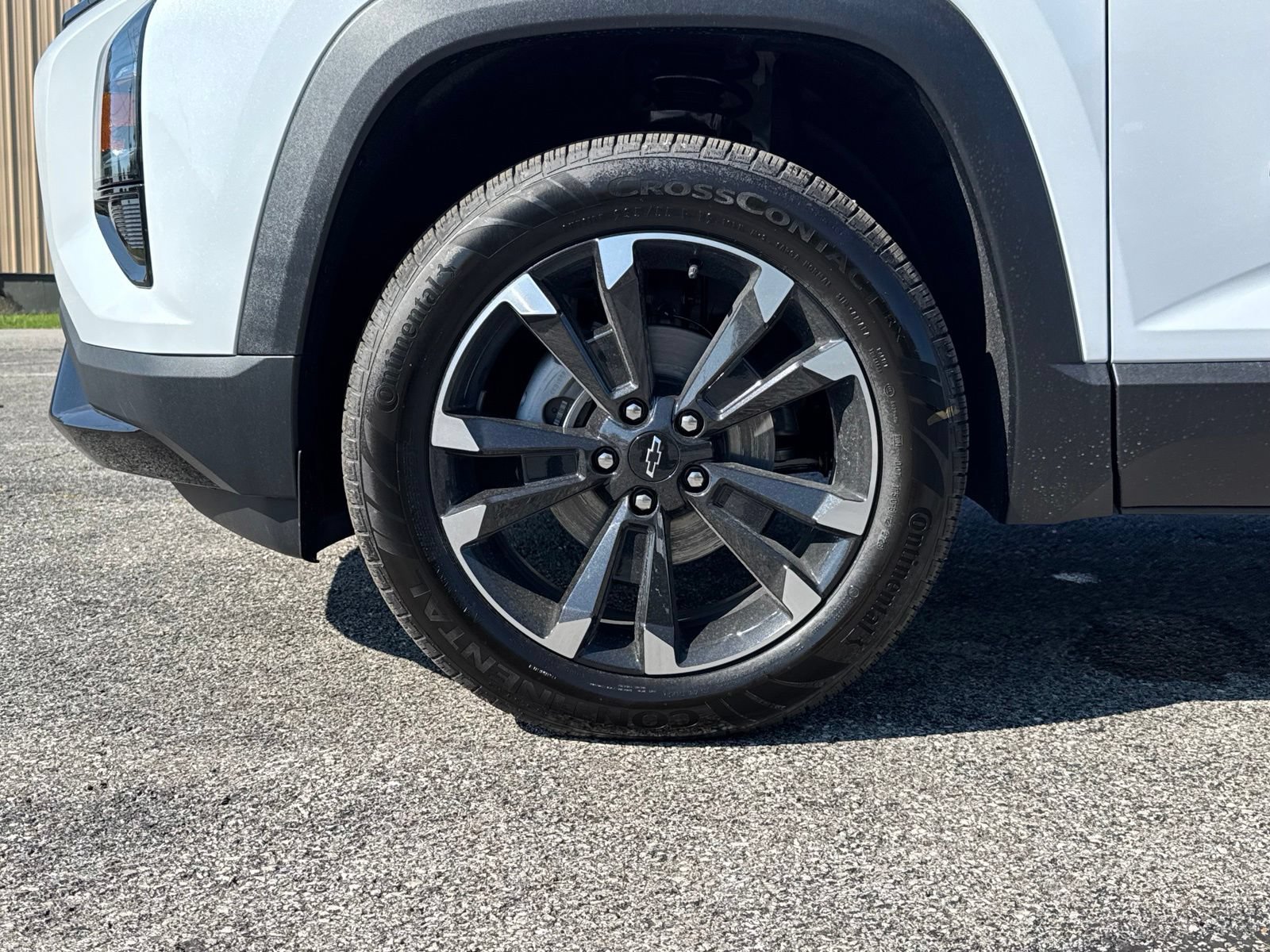 New 2027 Chevrolet Equinox RS w/ Convenience Package III AWD/4WD image 10