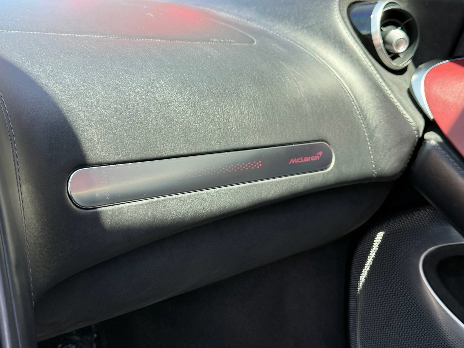 Used 2020 McLaren GT RWD image 28