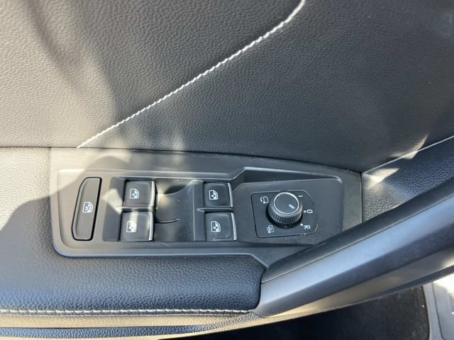 Used 2022 Volkswagen Tiguan SEL R-Line AWD/4WD image 34