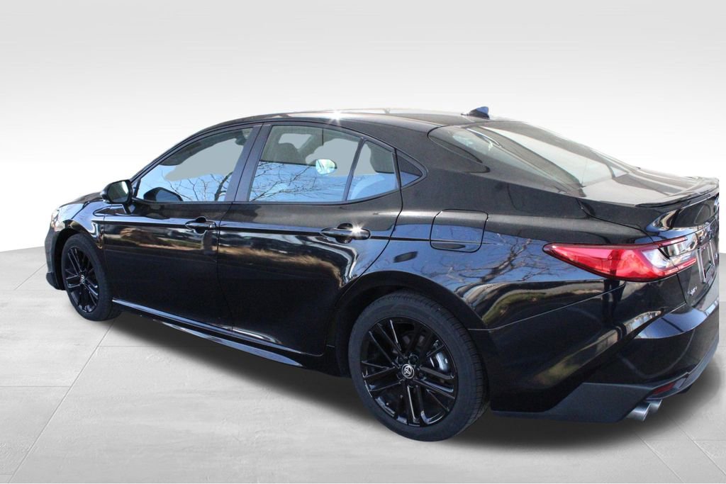 Certified 2025 Toyota Camry SE FWD image 13