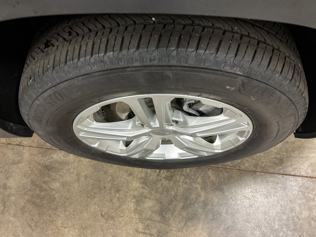 Certified 2022 GMC Terrain SLE image 19