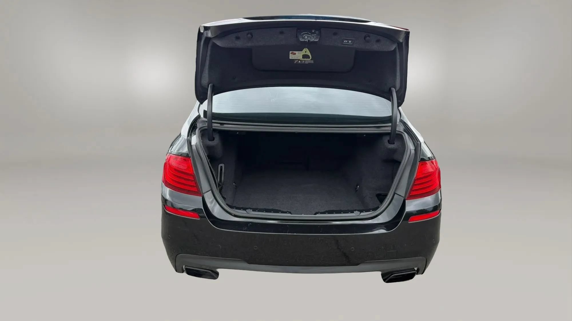 Used 2014 BMW 550i xDrive Sedan AWD/4WD image 33