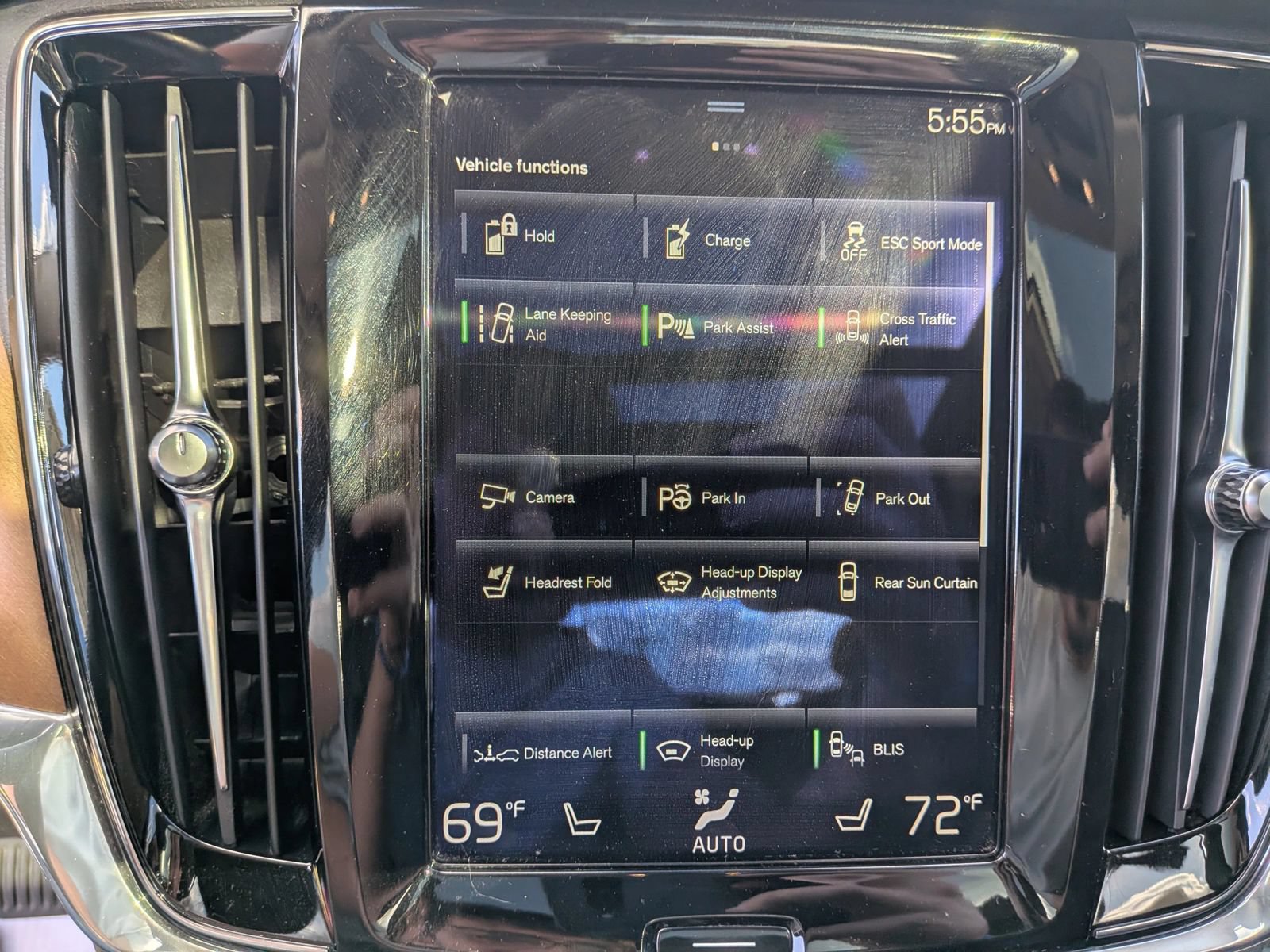 Used 2018 Volvo S90 T8 Inscription w/ Convenience Package AWD/4WD image 65