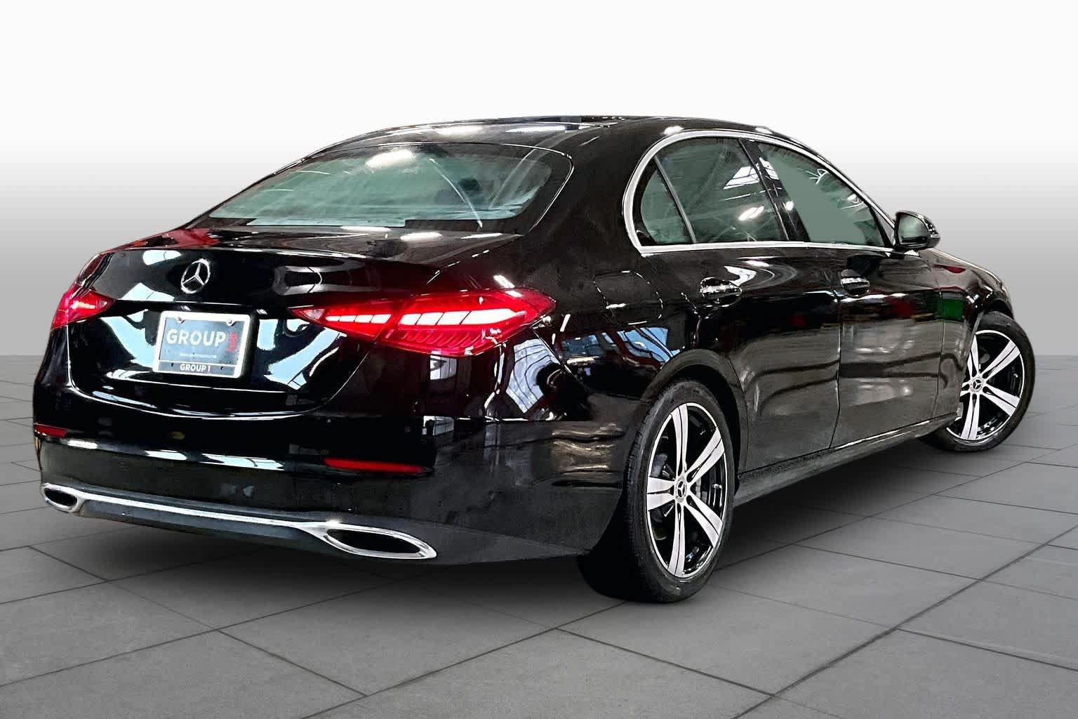 Used 2022 Mercedes-Benz C 300 4MATIC Sedan image 13