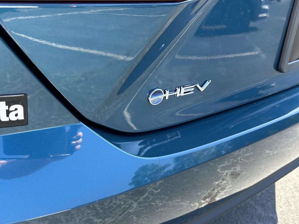 New 2026 Toyota Camry Hybrid FWD image 10