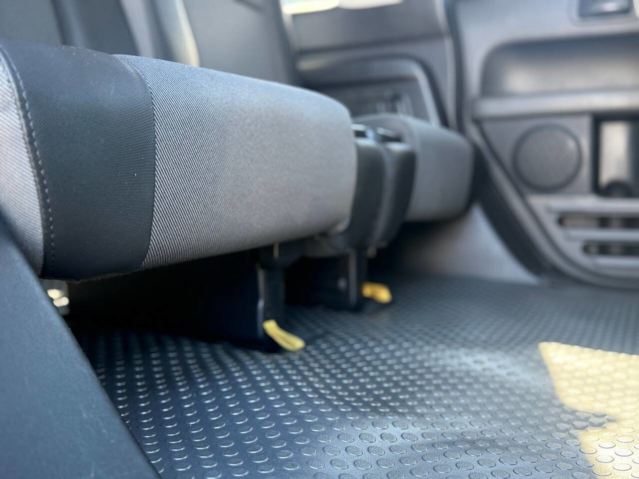 Used 2006 Honda Element EX image 39