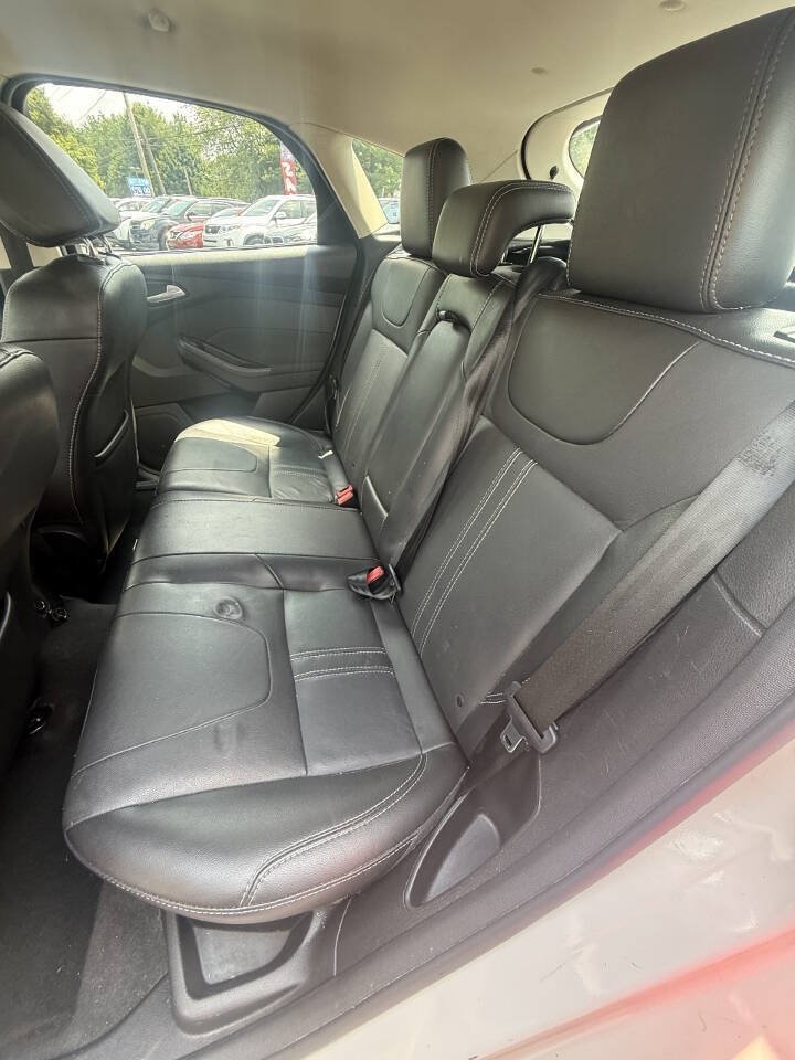 Used 2014 Ford Focus Titanium FWD image 17