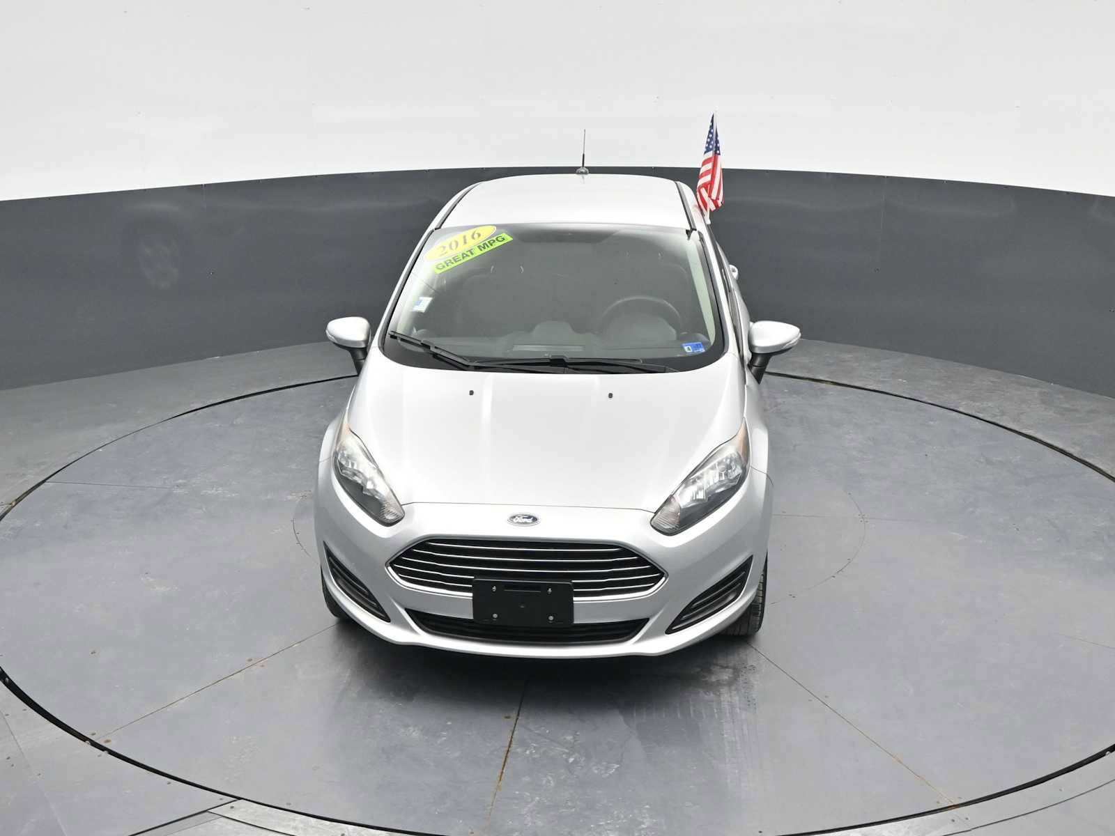 Used 2016 Ford Fiesta SE w/ Cold Weather Package FWD image 26