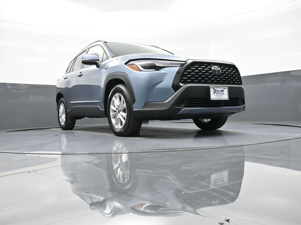 Certified 2022 Toyota Corolla Cross LE AWD/4WD image 27