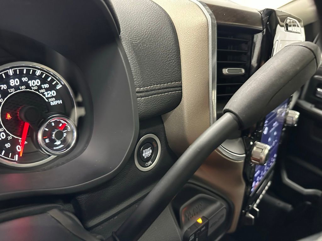 Used 2024 RAM 3500 Laramie image 22
